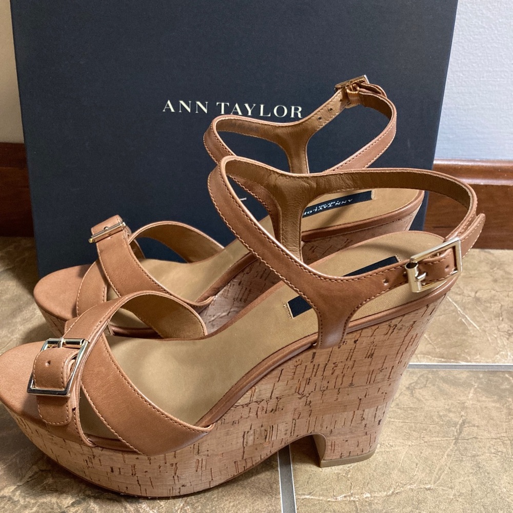 Ann Taylor beautiful wedge sandal